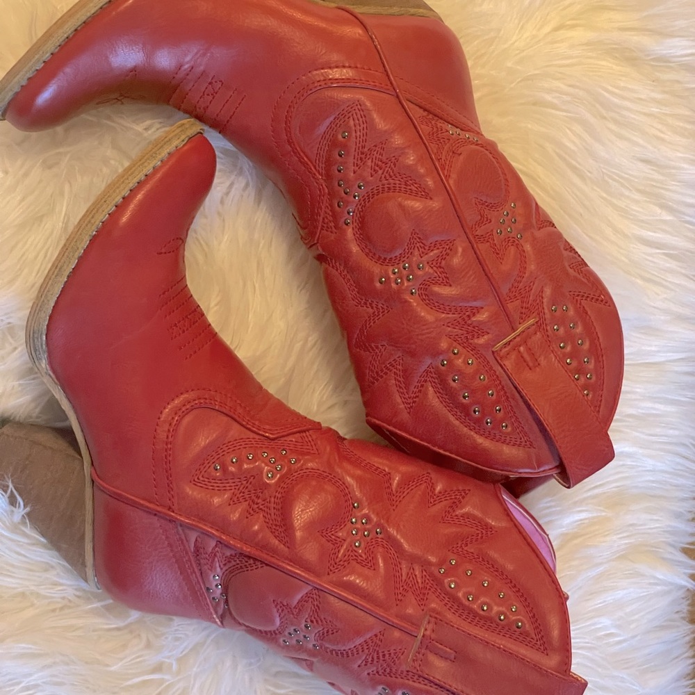 Cherry red Cow Girl Boots